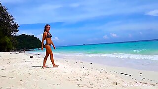 Lita Phönix beginnt ein Thailand-Abenteuer. Treten Sie Meinem neuen Twitter bei, um mehr zu sehen!