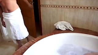 Two mature babes suck and fuck older guy in bath tub